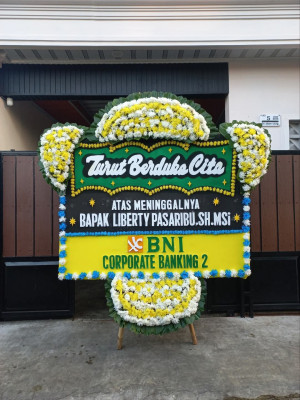 Papan Bunga Duka di Petojo Selatan