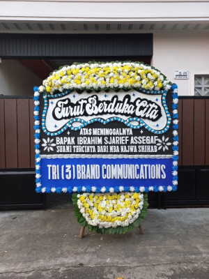 Papan Bunga Duka di Petojo Selatan